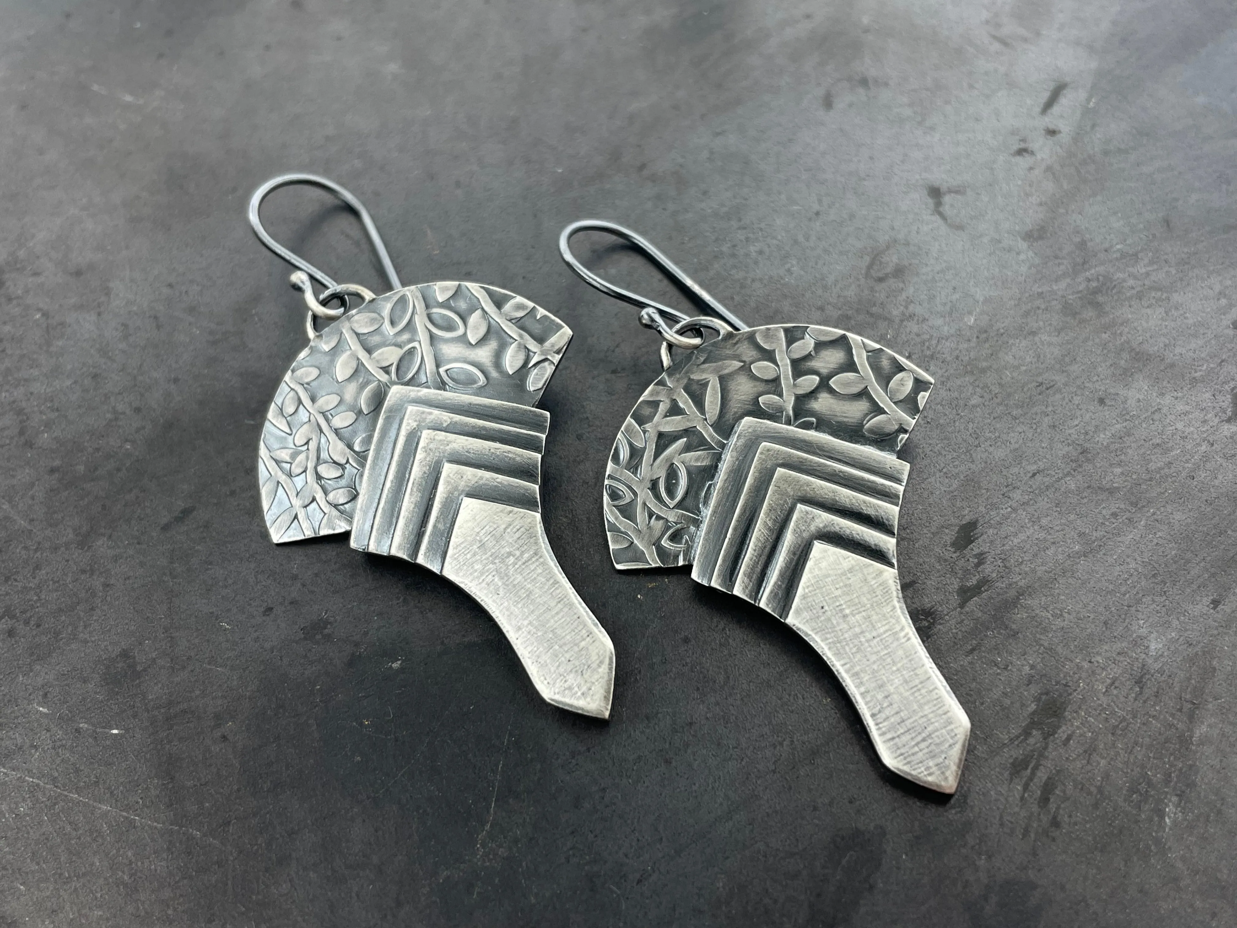 Deco fan earrings