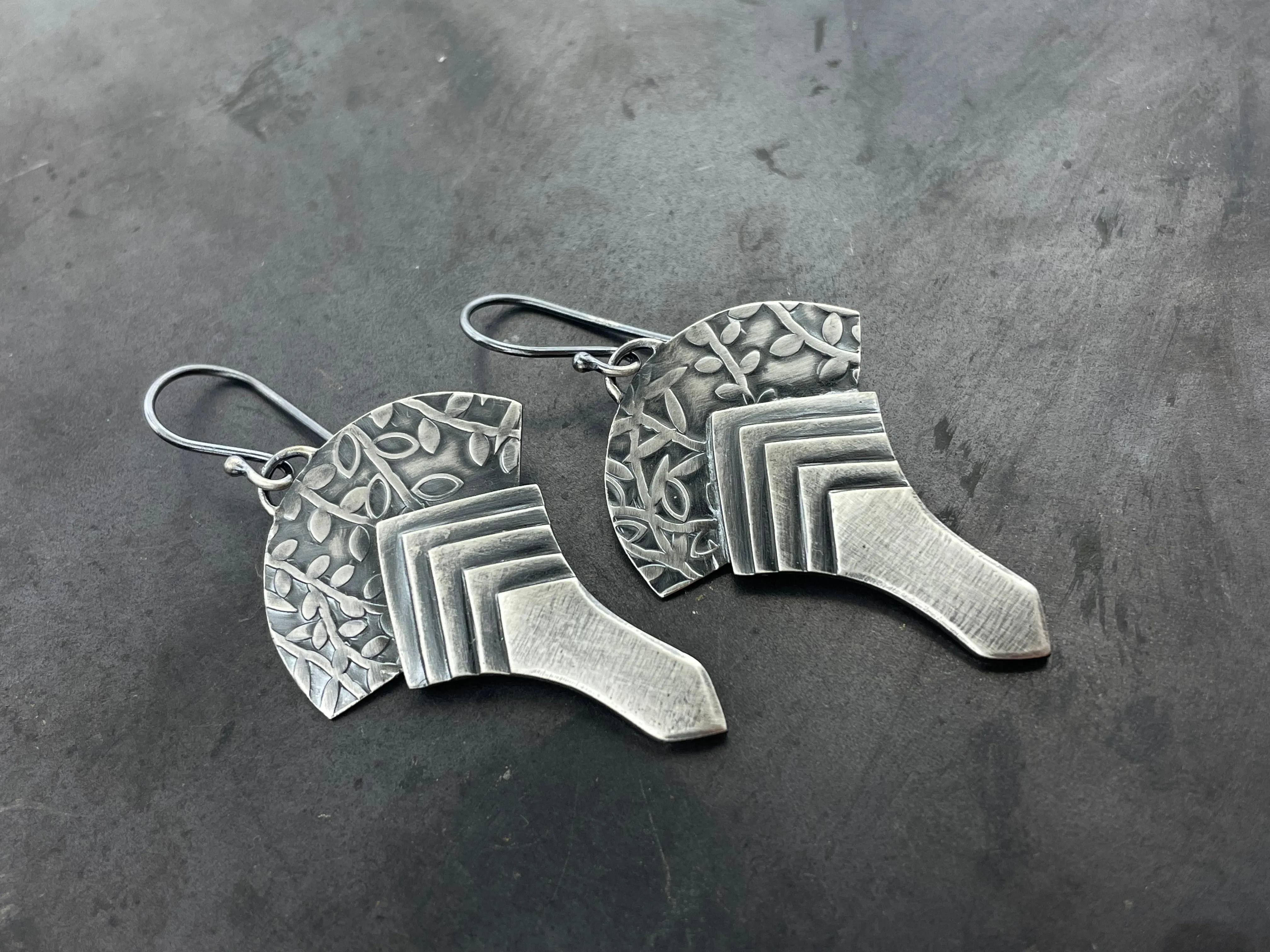 Deco fan earrings