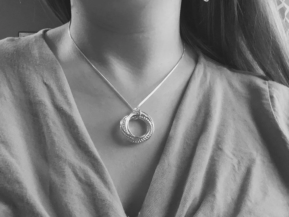 Interlocking circle necklace / Sterling silver infinity necklace / family necklace 8th anniversary gift